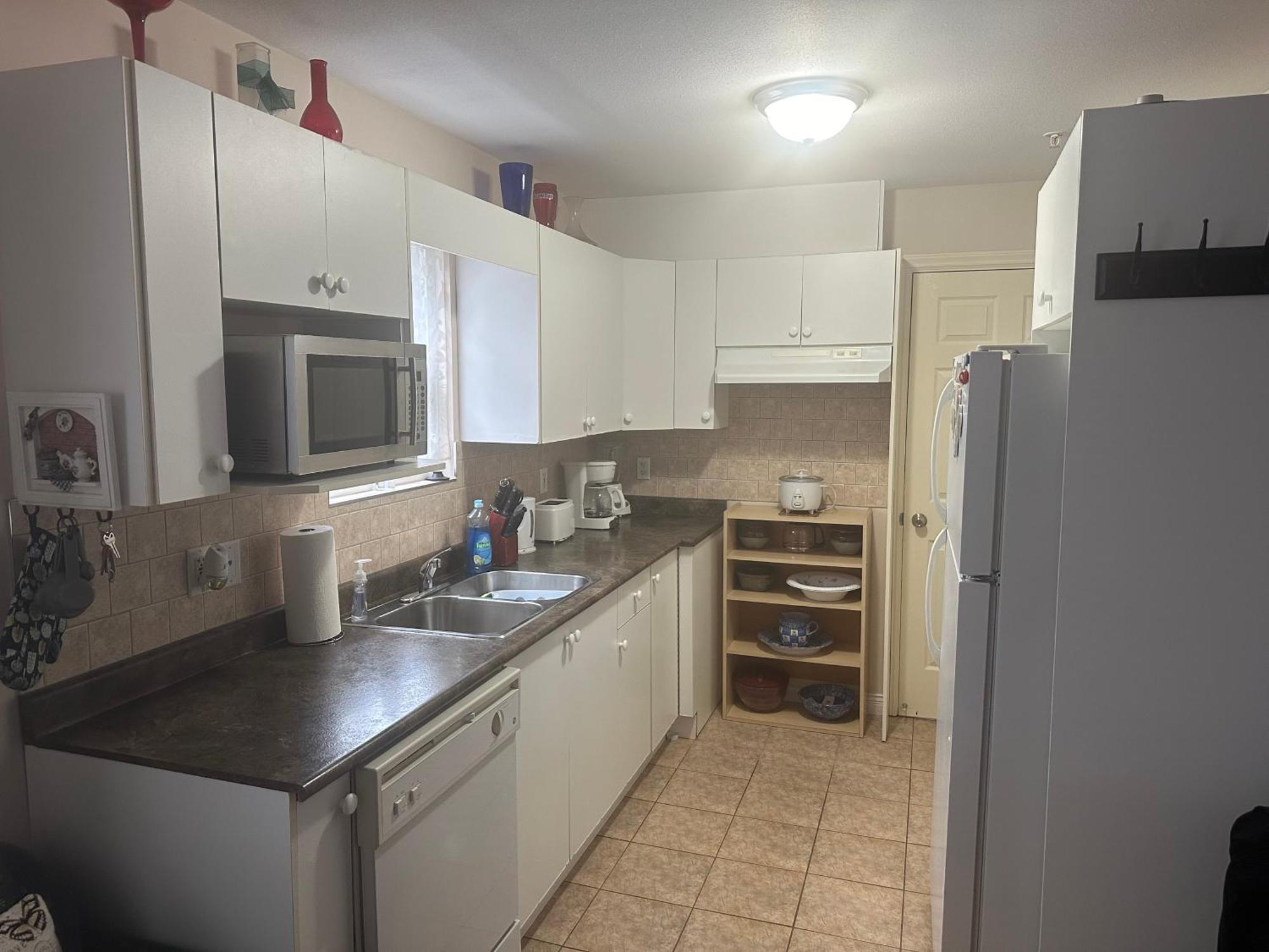 Clean And Quiet 2 Bdr 2 Bthr Private Entrance Entire Guests Suite Near Coquitlam Center Mall And Skytrain Luaran gambar