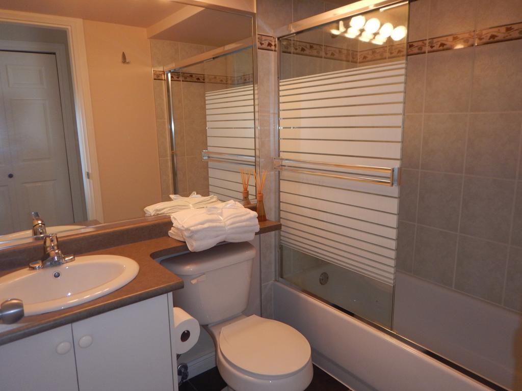Clean And Quiet 2 Bdr 2 Bthr Private Entrance Entire Guests Suite Near Coquitlam Center Mall And Skytrain Bilik gambar
