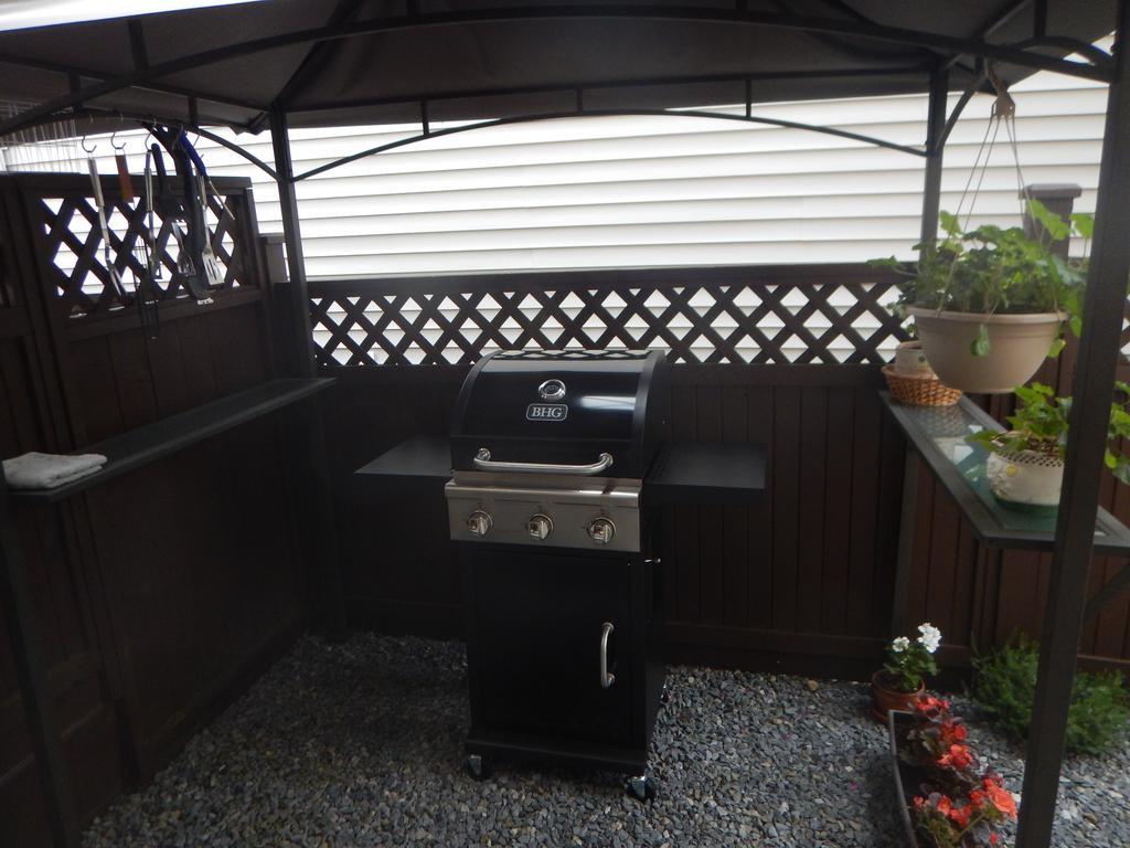 Clean And Quiet 2 Bdr 2 Bthr Private Entrance Entire Guests Suite Near Coquitlam Center Mall And Skytrain Luaran gambar