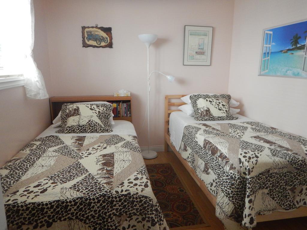 Clean And Quiet 2 Bdr 2 Bthr Private Entrance Entire Guests Suite Near Coquitlam Center Mall And Skytrain Luaran gambar